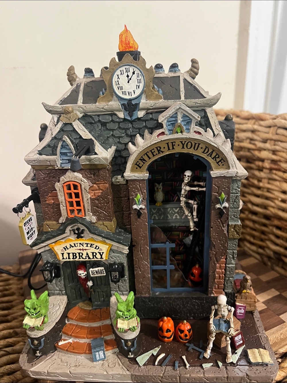 Lemax spooky town Halloween haunted library books bookish house display - Picture 2 of 11